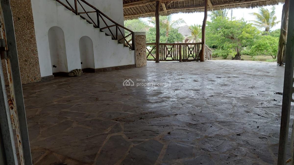 Malindi 3 Bedroom House Ensuite Sitting on 2 Acres, Garage, Undergroun, Malindi Kilifi, Malindi Town, Kilifi, Townhouse for Sale