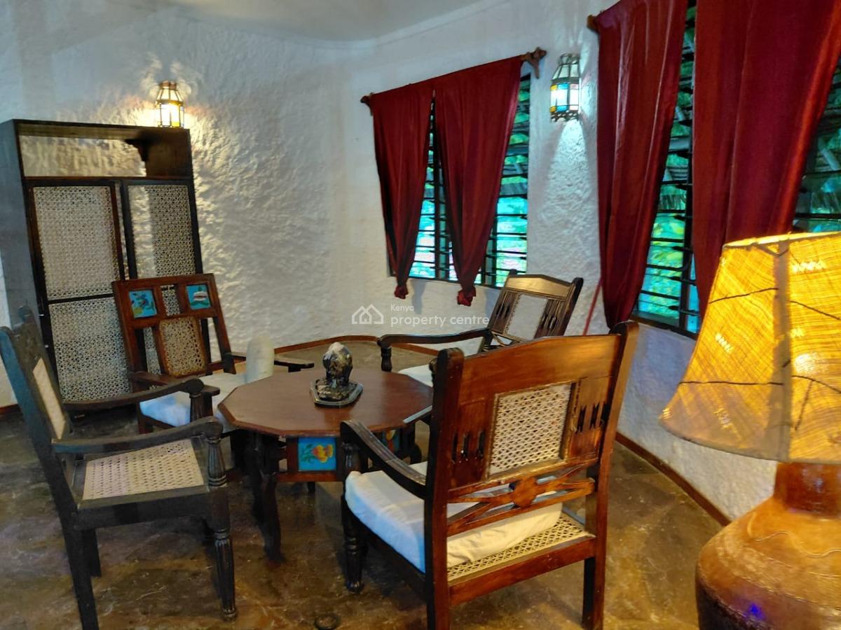 4 Bedrooms Sitting on Aquater of Acre Fulfurnished  Located in Watamu, Watamu, Watamu, Kilifi, Townhouse for Sale
