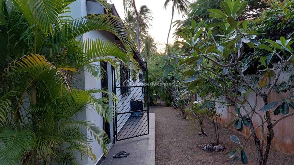 4 Bedrooms Sitting on 1/2 of an Acre Plot with a Very Big Garage for 5, Watamu Kilifi, Watamu, Kilifi, Townhouse for Sale
