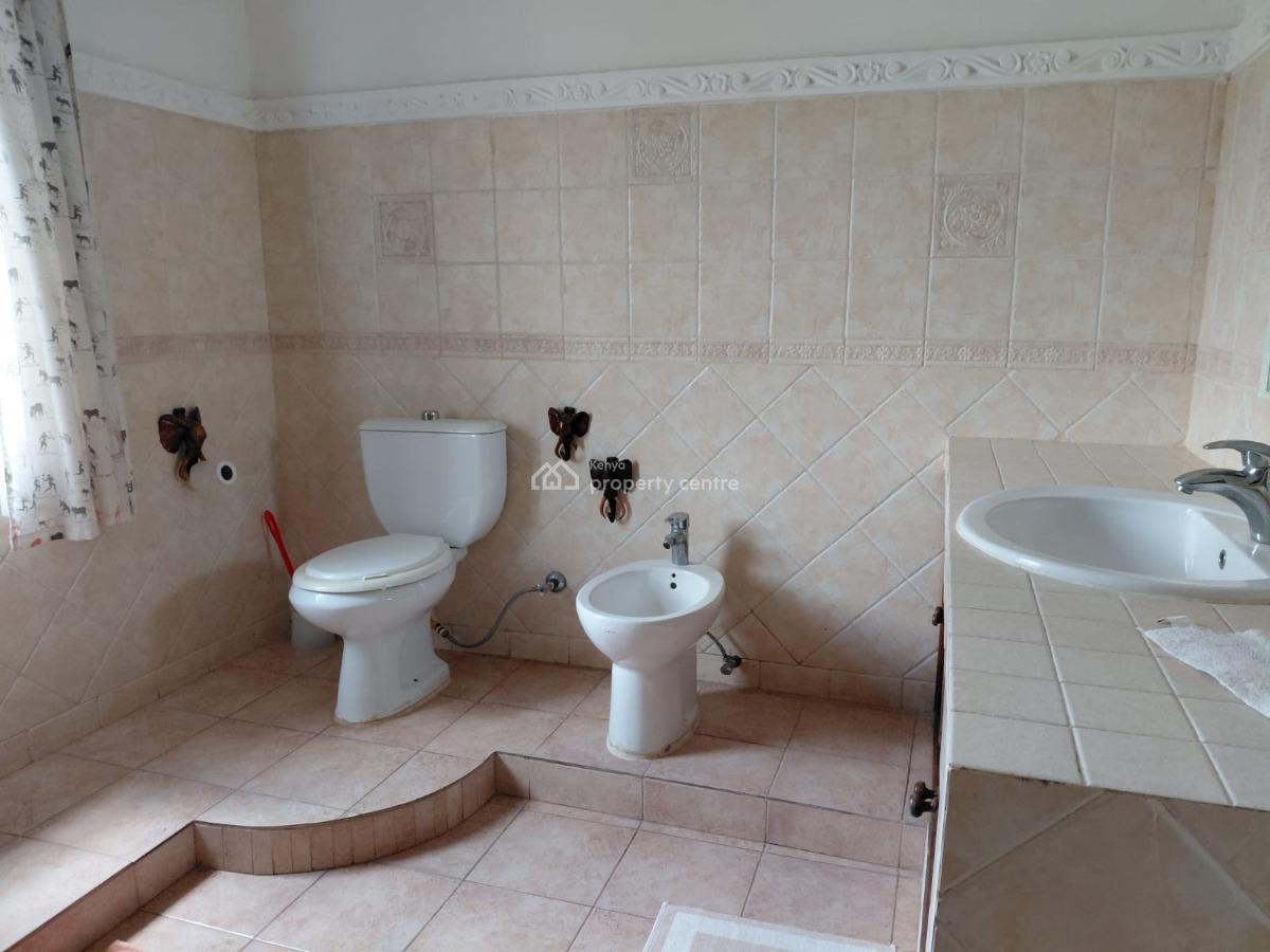 4 Bedroom House Sitting on 1/2 Acre Plot with Big Garage 3 Minutes Wal, Watamu, Watamu, Kilifi, Townhouse for Sale