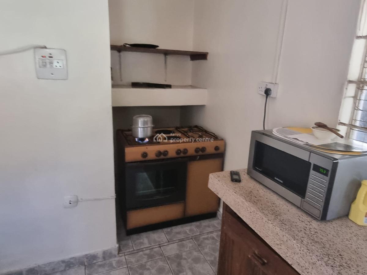 Lovely 4 Bedroom Bungalow Plus Sq  Vet / Zambia Towards Ngong, Ngong, Kajiado, House for Rent