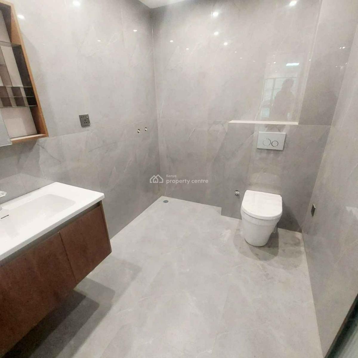 Studio Apartment in Diplomat Residencies, Westlands, Near Westgate Mall, Westlands, Nairobi, Bedsitter (single Room) for Sale