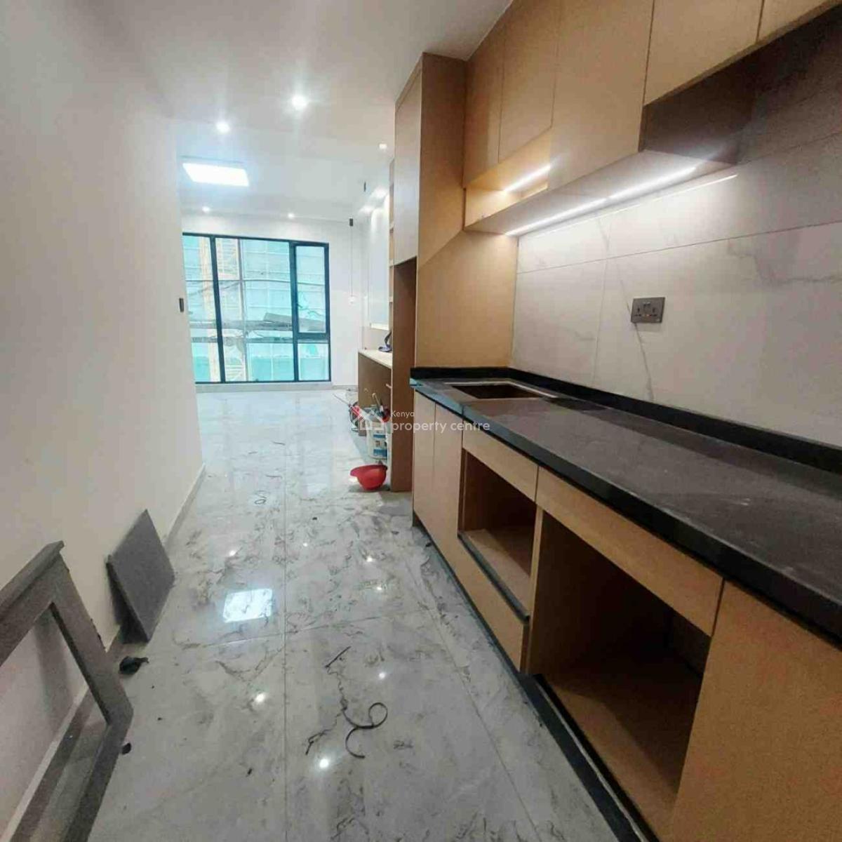 Studio Apartment in Diplomat Residencies, Westlands, Near Westgate Mall, Westlands, Nairobi, Bedsitter (single Room) for Sale