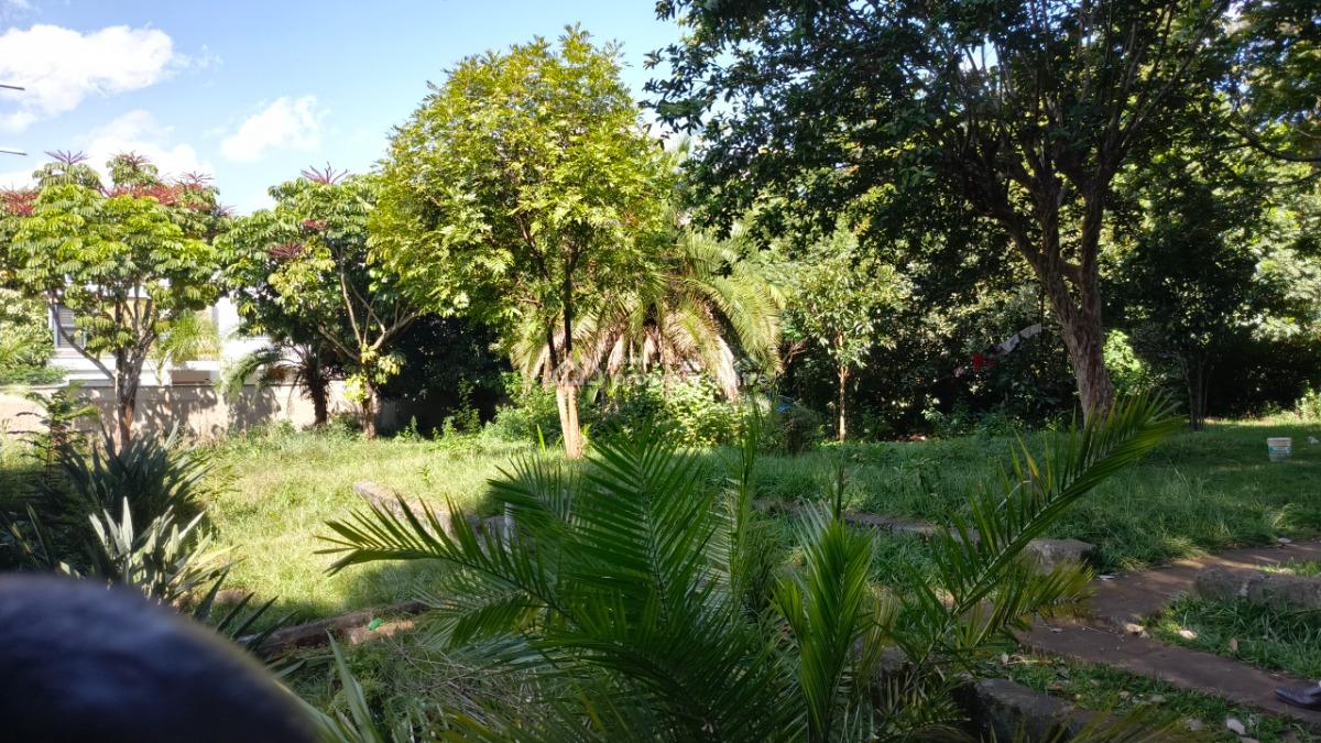 a Very Prime 1 Acre for Villas/private Home, Tende Drive, Lavington, Nairobi, Land for Sale