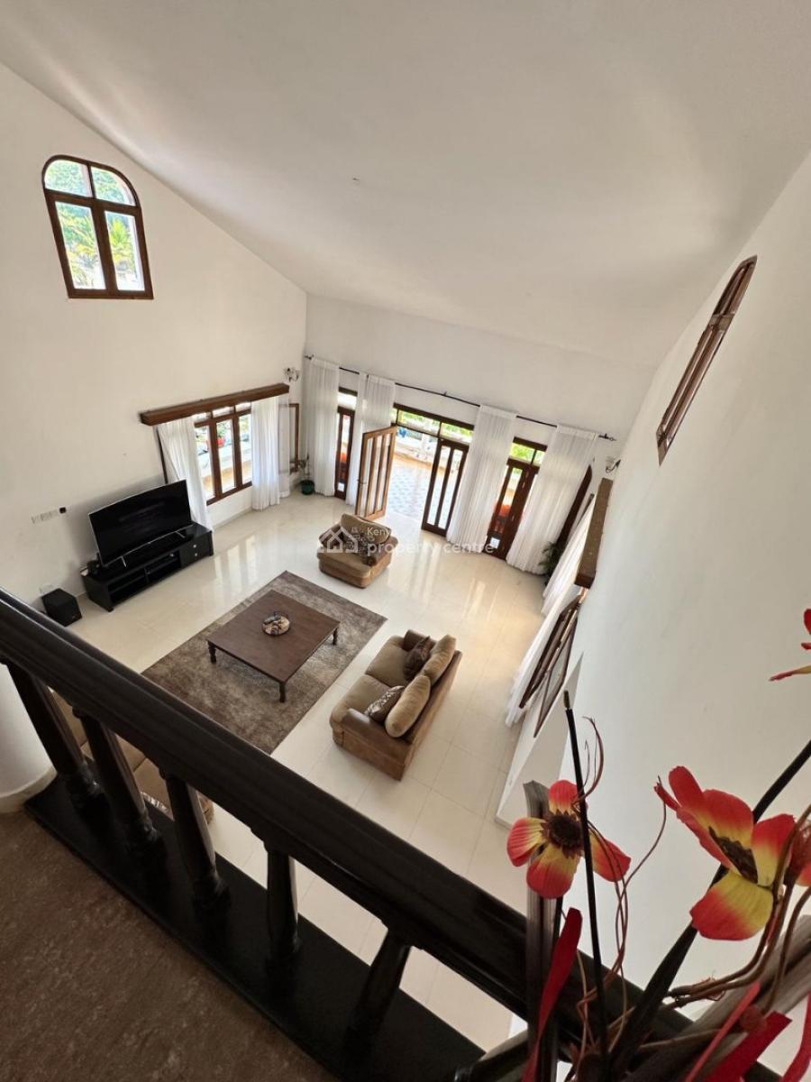 7 Bedrooms Mansion with a Swimming Pool Sitting on a Half Acre Propert, Nyali, Nyali, Mombasa, Townhouse for Sale
