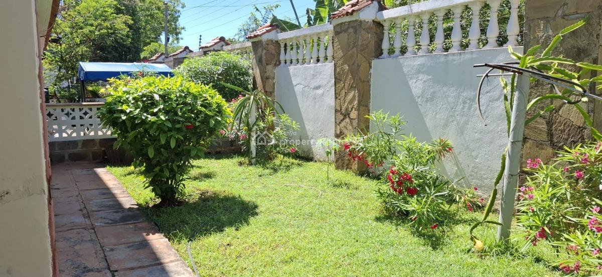 4 Bedrooms Maisonette Sitting on a 50 By 100 Plot with a Swimming Pool, Nyali Mombasa, Nyali, Mombasa, Townhouse for Sale