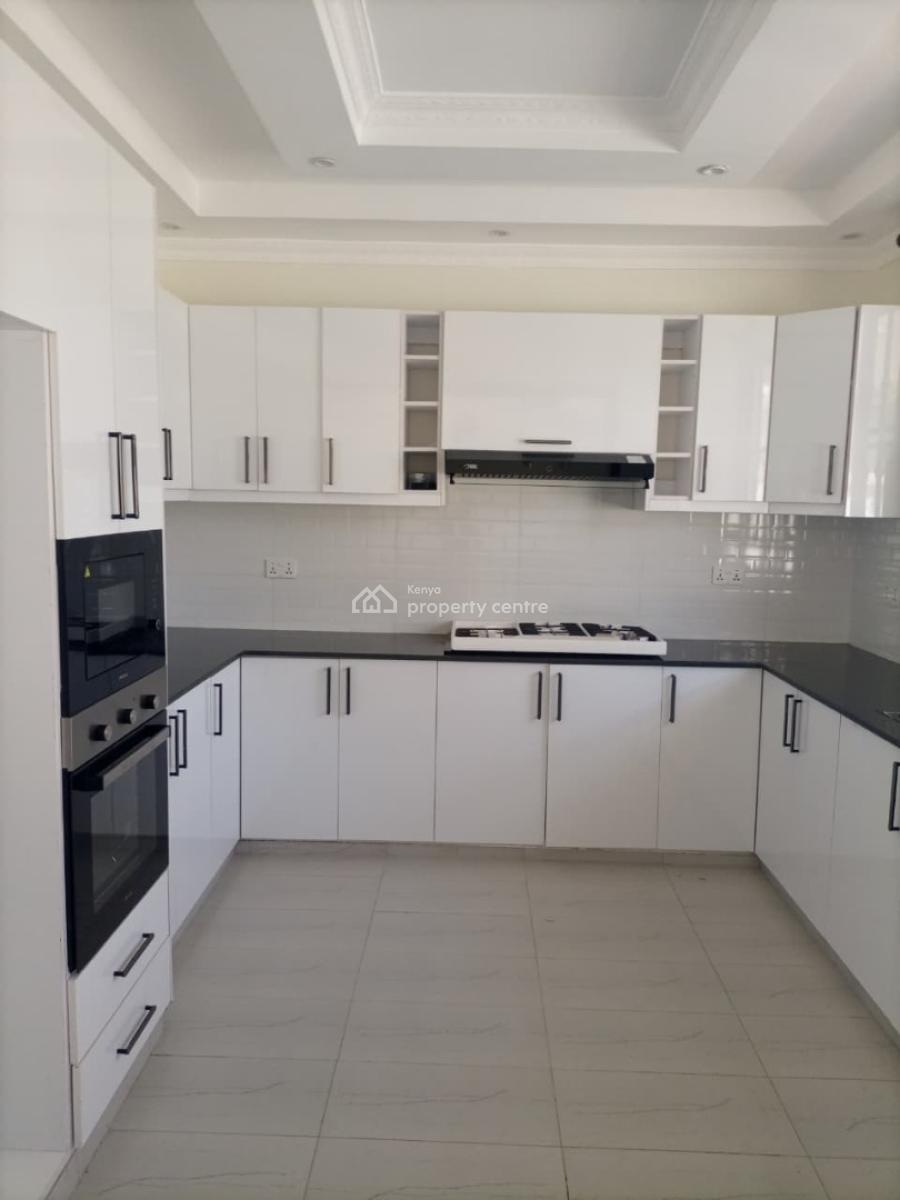 5 Bedroom House with Sq All Ensuite with Family Room in a Gated Estate, Ruiru Mugutha, Ruiru, Kiambu, Townhouse for Sale