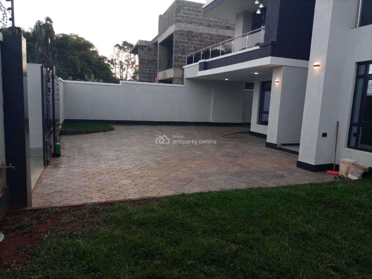 5 Bedroom House with Sq All Ensuite Ruiru.  Has a Family Room, Study R, Ruiru, Ruiru, Kiambu, Townhouse for Sale