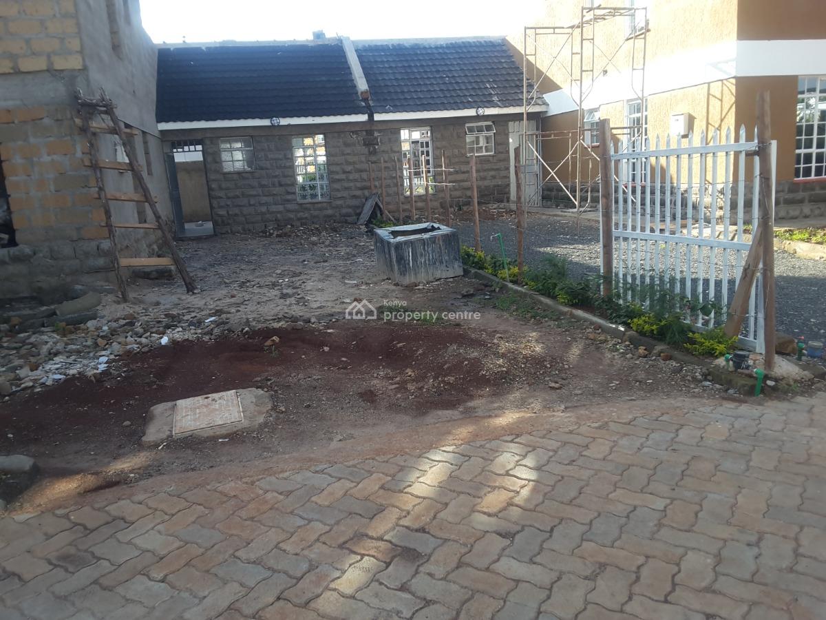 Lovely 4 Br House Plus Sqs in Excellent Location, Kandisi Rd, Rimpa, Ongata Rongai, Kajiado, Townhouse for Sale