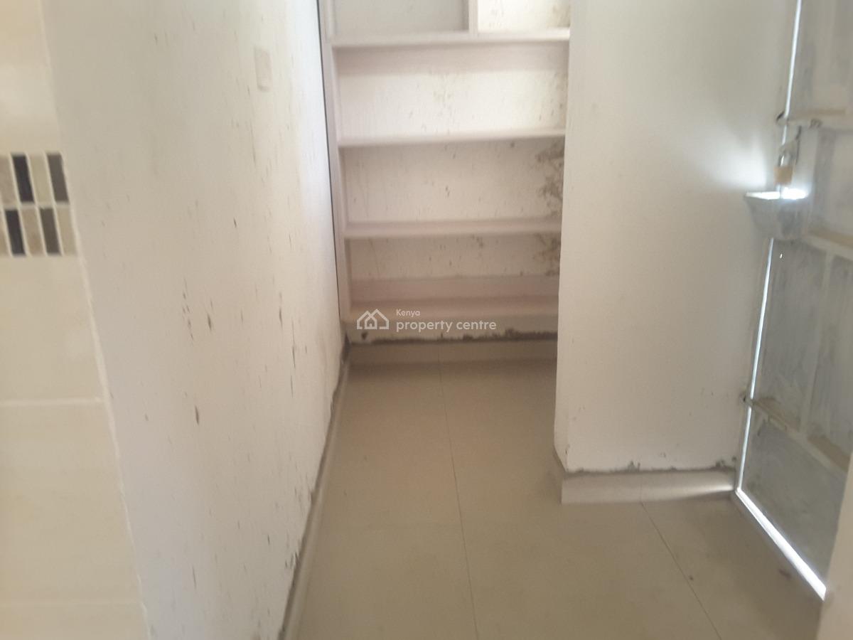 Lovely 4 Br House Plus Sqs in Excellent Location, Kandisi Rd, Rimpa, Ongata Rongai, Kajiado, Townhouse for Sale