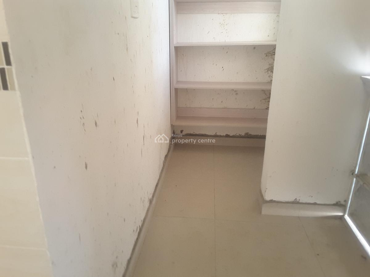 Lovely 4 Br House Plus Sqs in Excellent Location, Kandisi Rd, Rimpa, Ongata Rongai, Kajiado, Townhouse for Sale