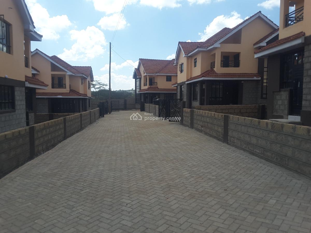 Spacious 4 Br Houses in Excellent Area, Rimpa, Ongata Rongai, Kajiado, Townhouse for Sale