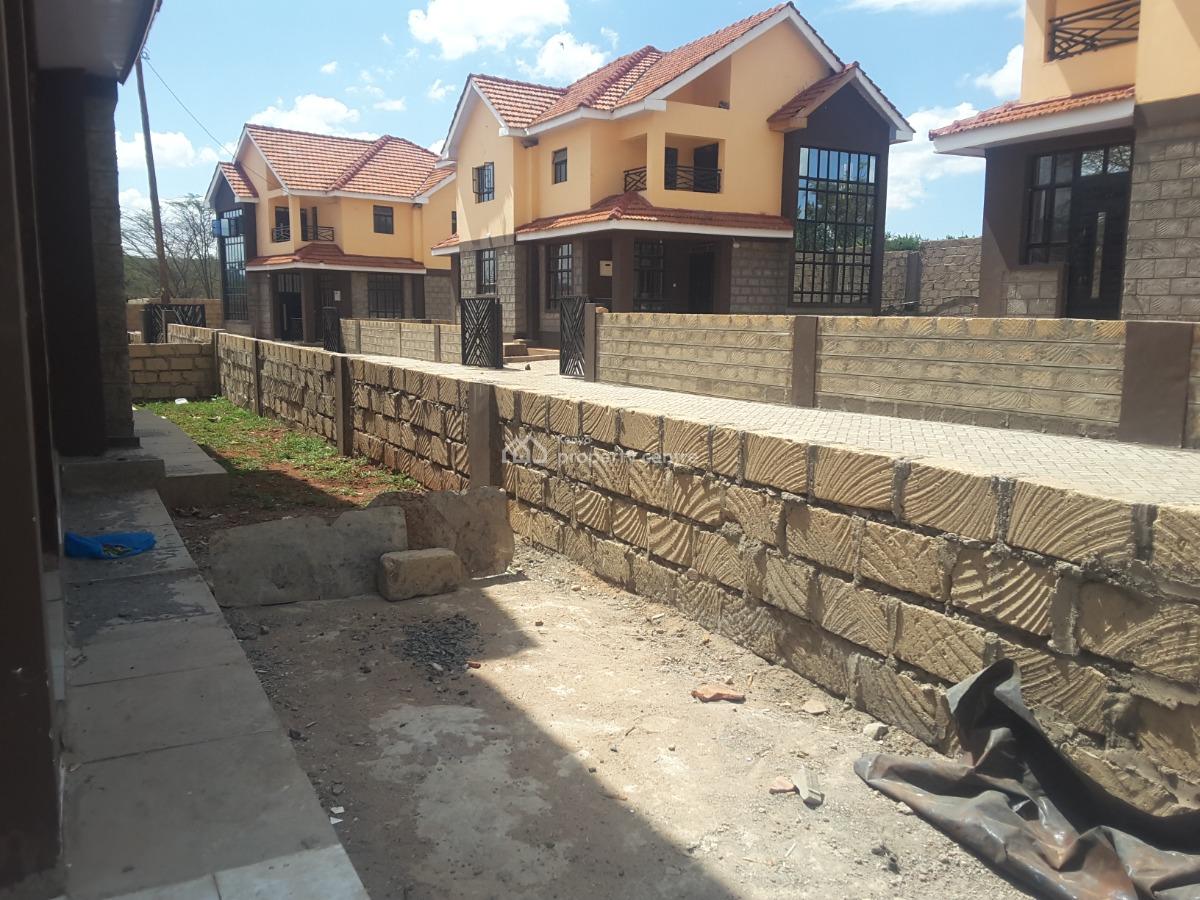 Spacious 4 Br Houses in Excellent Area, Rimpa, Ongata Rongai, Kajiado, Townhouse for Sale