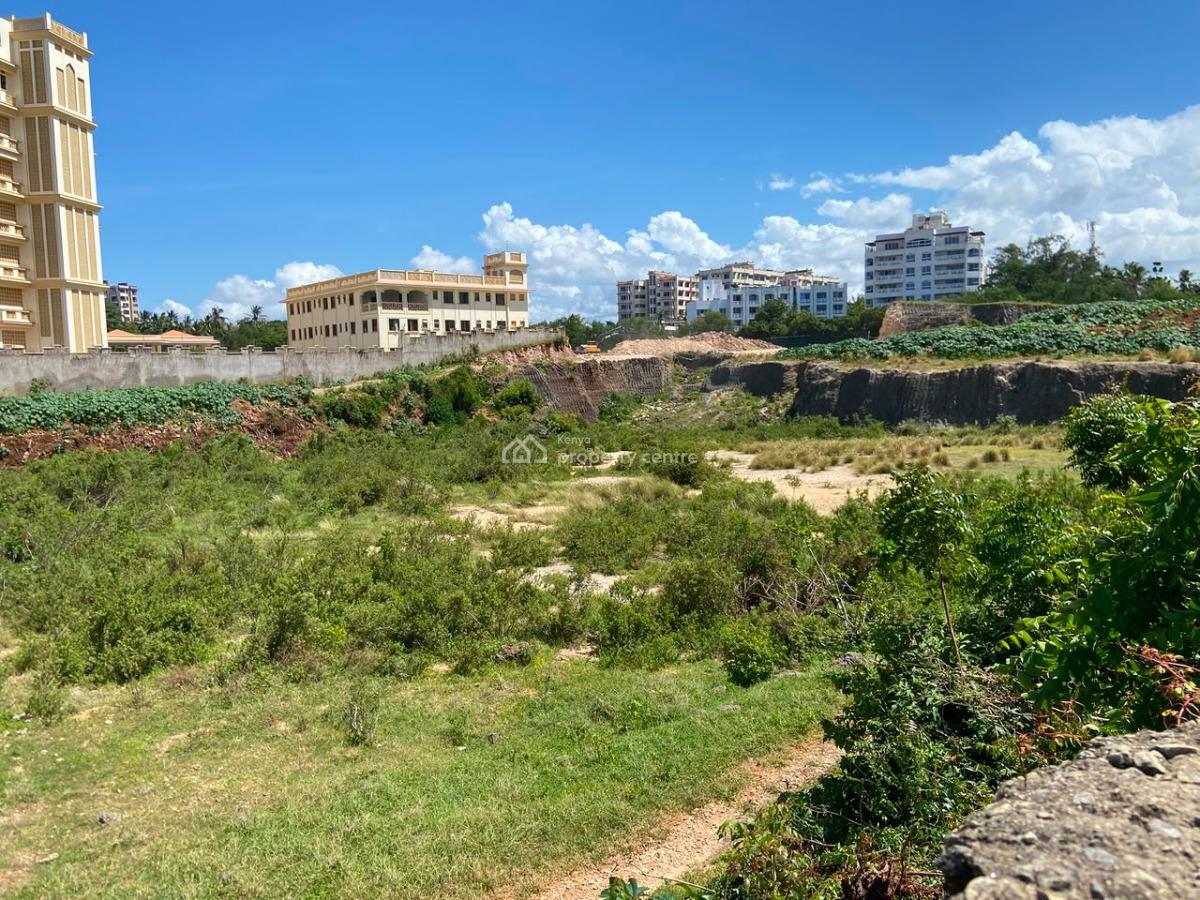 Prime Commercial 5 Acres Beach Front Land, Near Links Road, Nyali, Nyali, Mombasa, Commercial Land for Sale