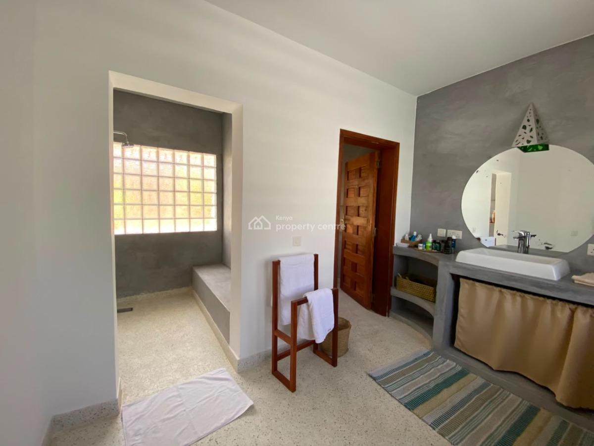 Luxury Villa Tastefully Furnished, Jacaranda, Watamu Beach, Watamu, Kilifi, Terraced Duplex for Sale