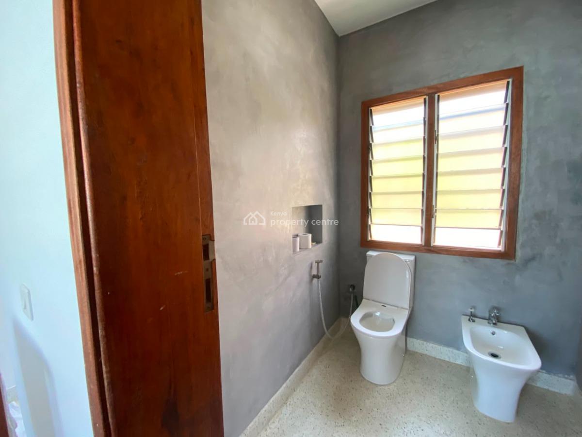 Luxury Villa Tastefully Furnished, Jacaranda, Watamu Beach, Watamu, Kilifi, Terraced Duplex for Sale
