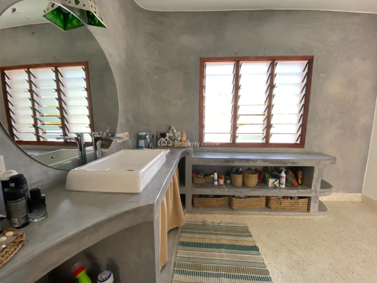 Luxury Villa Tastefully Furnished, Jacaranda, Watamu Beach, Watamu, Kilifi, Terraced Duplex for Sale