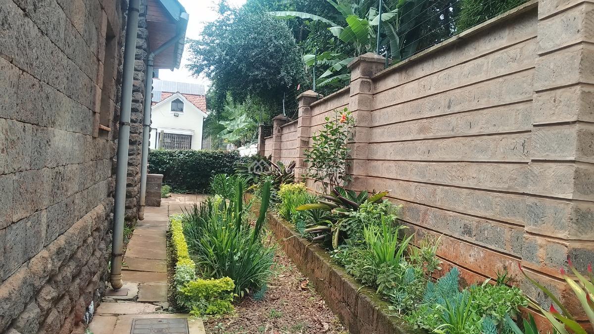 5 Bedroom Villa with Dsq, Lavington, Nairobi, House for Rent