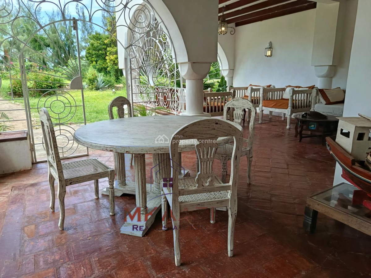 Exquisite 3-bedroom All En-suite Villa with Sq in Kilimandogo Malindi, Kilimandogo, Malindi Town, Kilifi, House for Sale