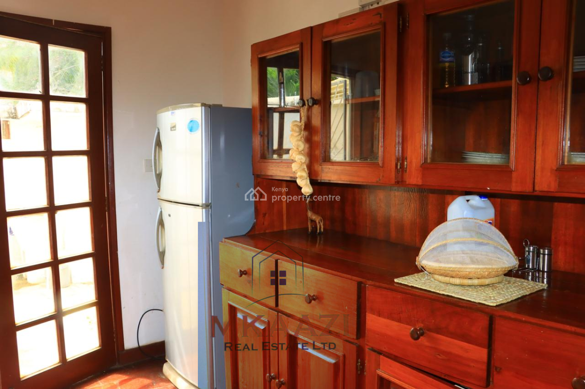 Exquisite 3-bedroom All En-suite Villa with Sq in Kilimandogo Malindi, Kilimandogo, Malindi Town, Kilifi, House for Sale