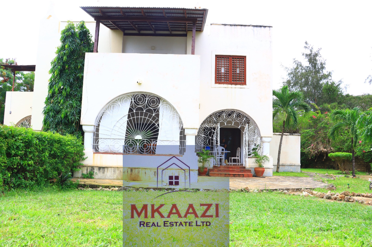 Exquisite 3-bedroom All En-suite Villa with Sq in Kilimandogo Malindi, Kilimandogo, Malindi Town, Kilifi, House for Sale