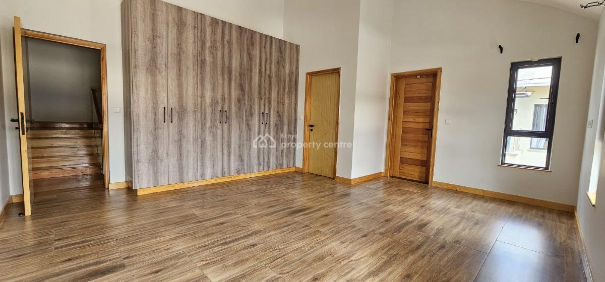 Luxurious 4 Bedroom Maisonette Plus Sq Langata, Mugumo-ini (langata), Nairobi, Townhouse for Rent