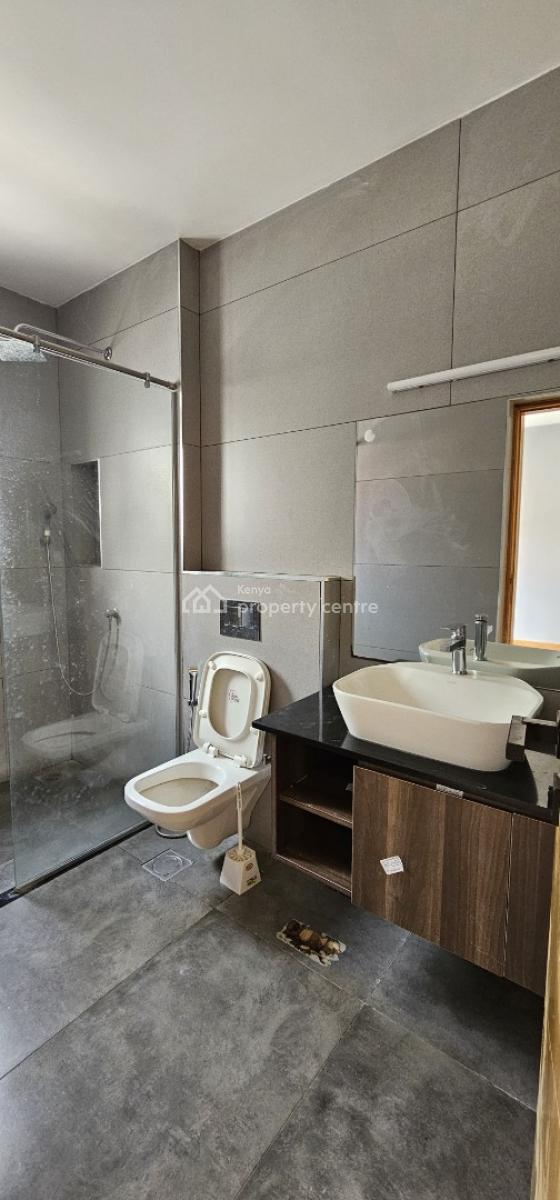 Luxurious 4 Bedroom Maisonette Plus Sq Langata, Mugumo-ini (langata), Nairobi, Townhouse for Rent