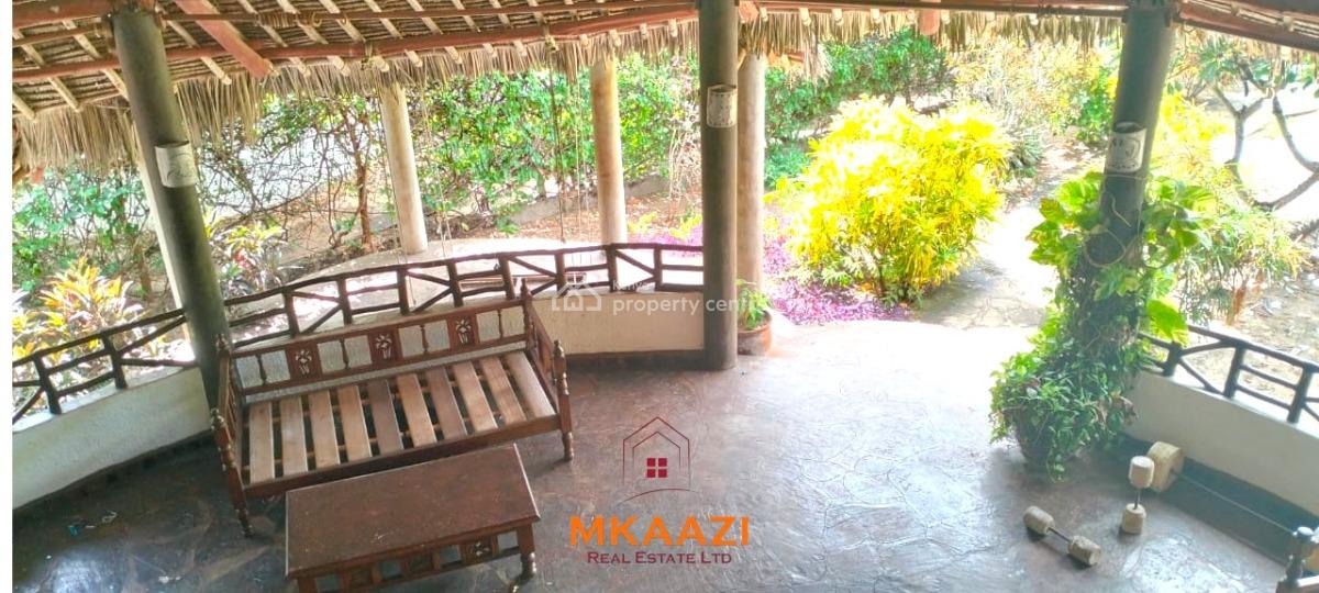 Elegant 4-bedroom Coastal Residence in Mayungu -- Second Row, Mayungu Flamingo Resort, Malindi Town, Kilifi, House for Sale