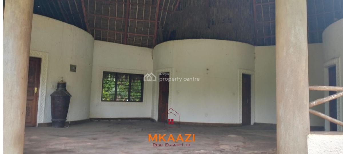 Elegant 4-bedroom Coastal Residence in Mayungu -- Second Row, Mayungu Flamingo Resort, Malindi Town, Kilifi, House for Sale