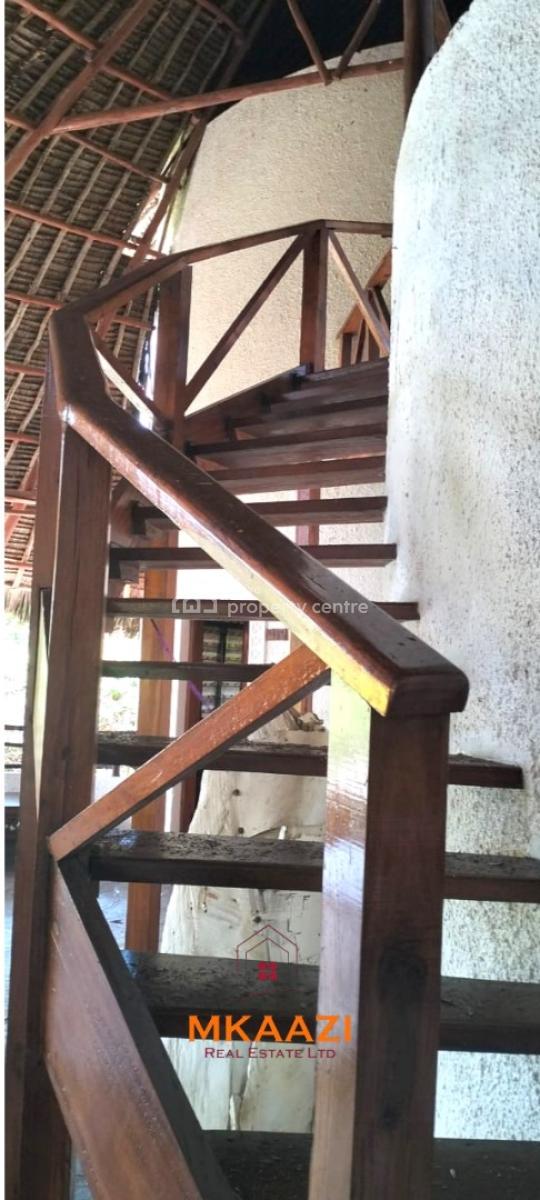 Elegant 4-bedroom Coastal Residence in Mayungu -- Second Row, Mayungu Flamingo Resort, Malindi Town, Kilifi, House for Sale