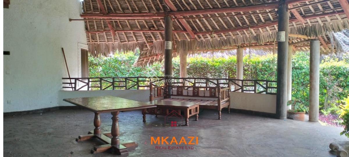 Elegant 4-bedroom Coastal Residence in Mayungu -- Second Row, Mayungu Flamingo Resort, Malindi Town, Kilifi, House for Sale