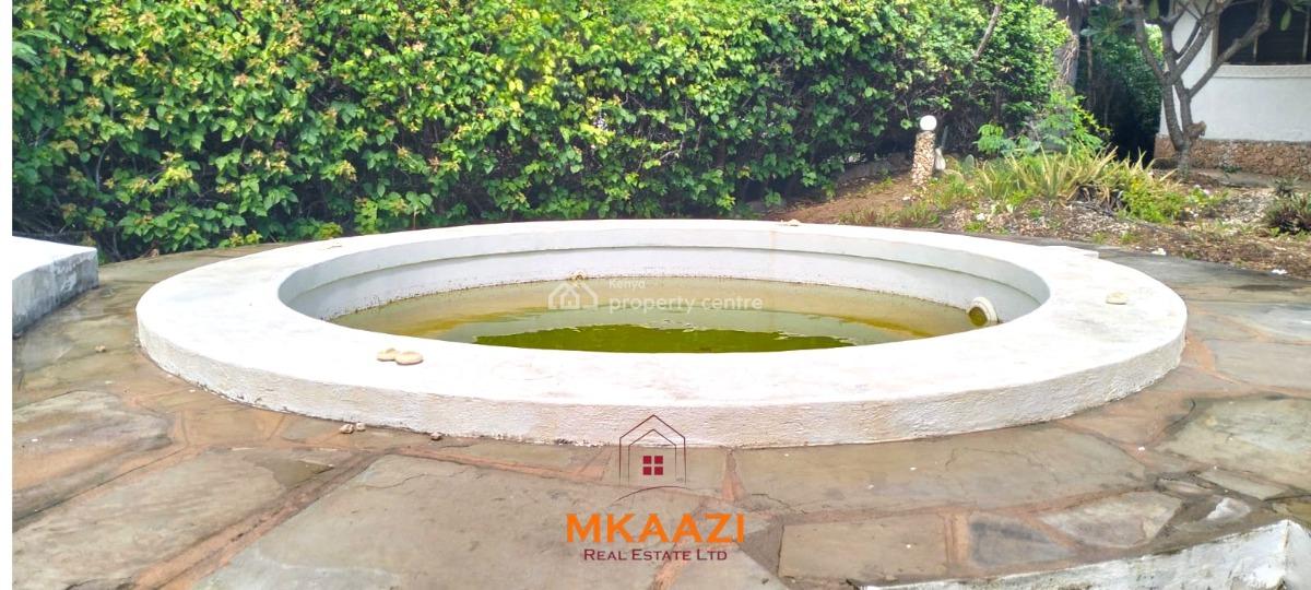 Elegant 4-bedroom Coastal Residence in Mayungu -- Second Row, Mayungu Flamingo Resort, Malindi Town, Kilifi, House for Sale