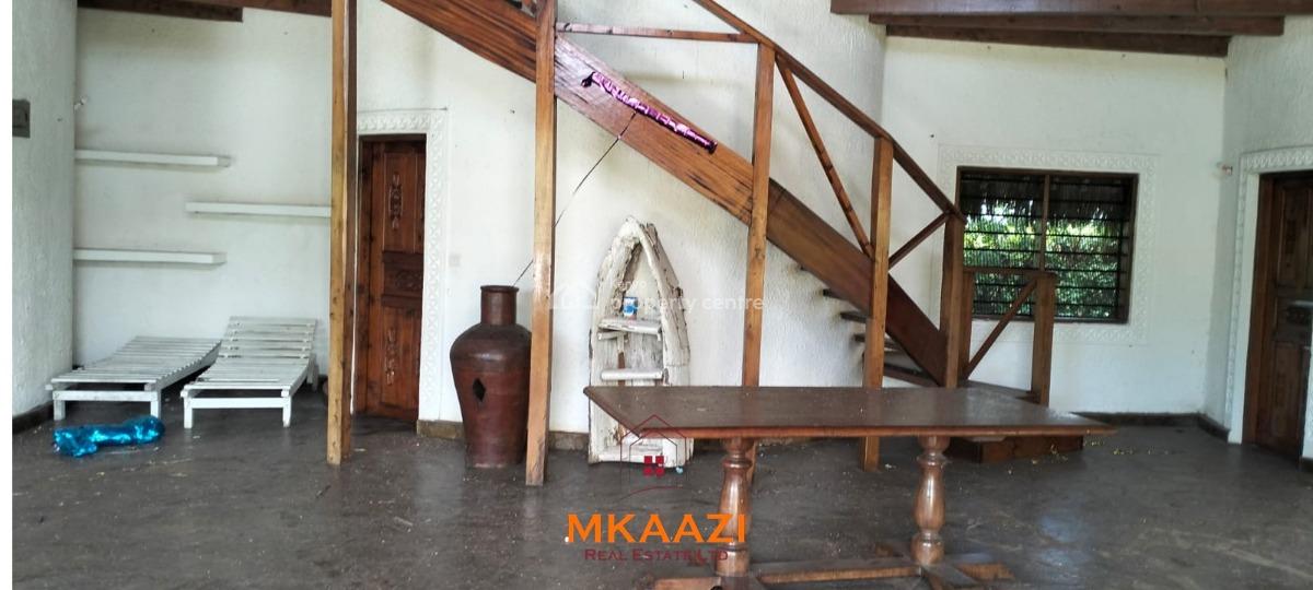 Elegant 4-bedroom Coastal Residence in Mayungu -- Second Row, Mayungu Flamingo Resort, Malindi Town, Kilifi, House for Sale