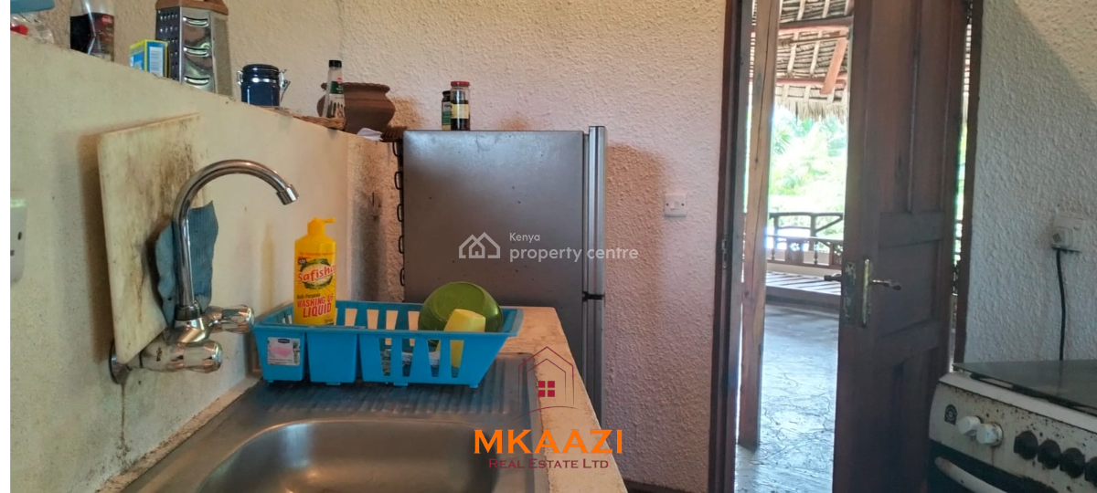 Elegant 4-bedroom Coastal Residence in Mayungu -- Second Row, Mayungu Flamingo Resort, Malindi Town, Kilifi, House for Sale