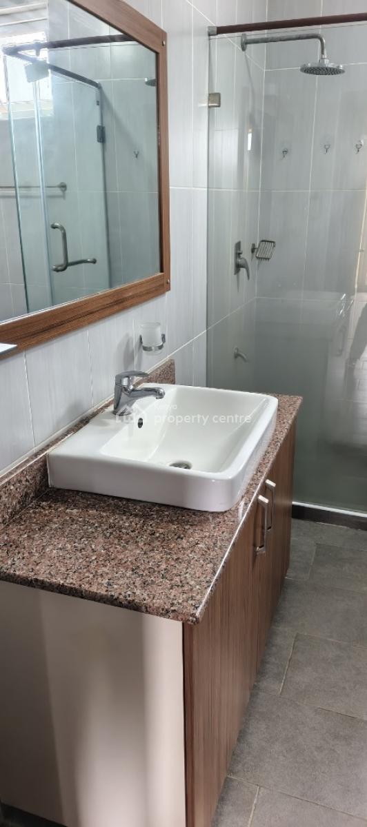 3 Bedroom Unfurnished Apartment in Kilimani with Dsq, Argwings, Kilimani, Nairobi, Apartment for Rent