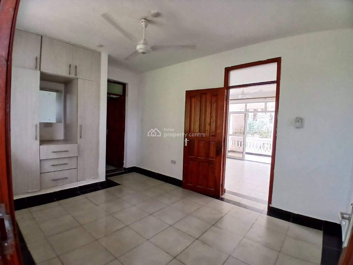 Spacious 2 Bedroom Apartment with Parking, Broadways, Mtwapa, Kilifi, Apartment for Rent