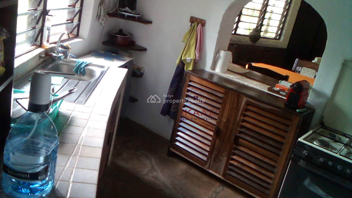 Exclusive 3-bedroom Villa + Sq on a 1/4-acre Plot Near Aquarius Watamu, Watamu, Watamu, Kilifi, House for Sale