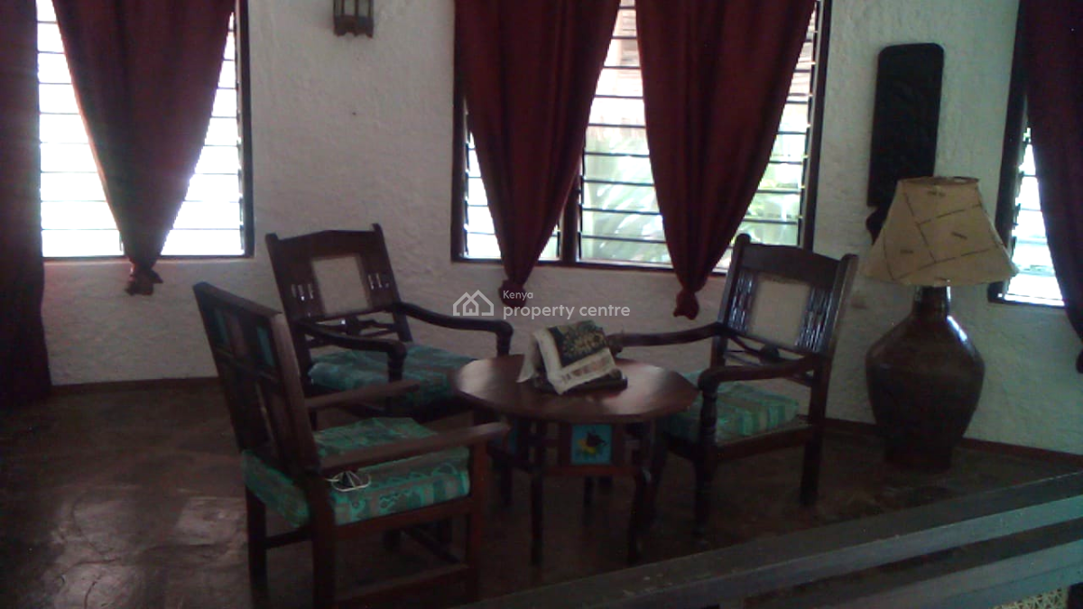 Exclusive 3-bedroom Villa + Sq on a 1/4-acre Plot Near Aquarius Watamu, Watamu, Watamu, Kilifi, House for Sale