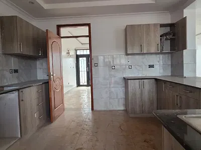 4 Bedroom Massionate with Study Room