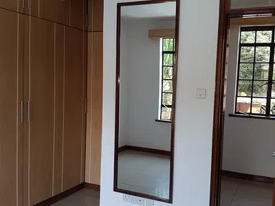 Two Rooms Set Commercial Apartment / Office — Parklands, Nairobi