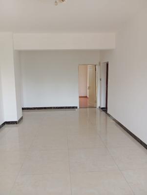 4 Bedrooms Apartments.