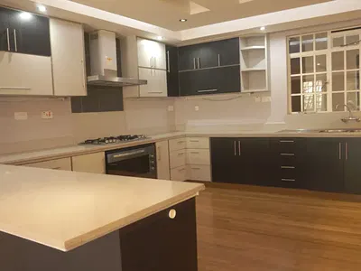 4 Bedroom Townhouse