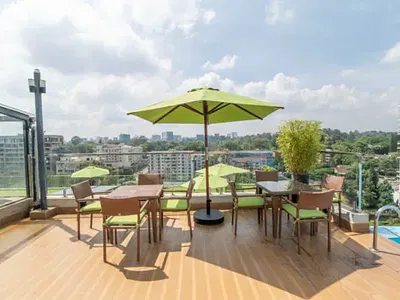 New Spacious 2 Bedrooms All En Suite Apartment
