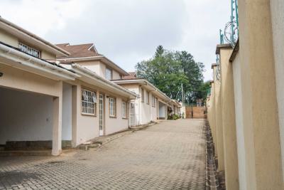 4 Bedroom All En Suite Townhouse in Lavington, James Gichuru Road, Lavington, Nairobi, Townhouse for Rent