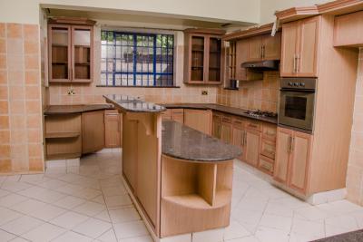 Luxurious and  Spacious 5 Bedrooms Townhouse, Chalbi Drive, Lavington, Nairobi, Townhouse for Rent