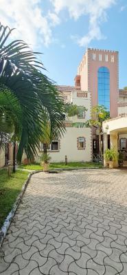 6 Bedrooms Executive Beach Mansion, Nyali, Mombasa, House for Sale