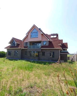 Country-style 6 Bedroom Family Retreat -- Kiambu, Kiambu Road, Ndenderu, Kiambu, Terraced Bungalow for Sale
