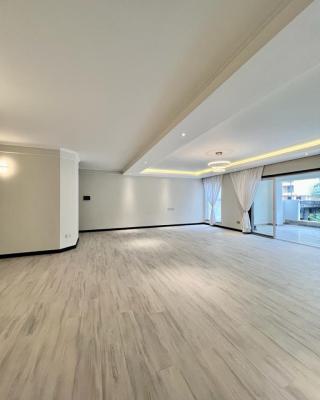 Spacious 3 Bedroom Apartment + Dsq in Riverside, Westlands, Nairobi, Apartment for Rent