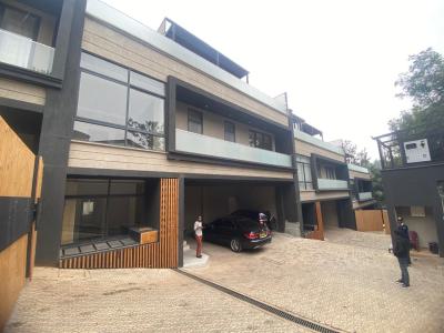 4 Bedroom Townhouse with Ensuite in Westlands., Westlands, Nairobi, House for Sale