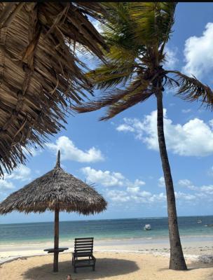 Short-stay Luxury Beachfront 2-bedroom Villa in Malindi, Harbourkey Villas, Malindi Town, Kilifi, Detached Duplex Short Let
